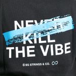 Moletom-SG-Never-Kill-The-Vibe-Preto-com-Capuz-e-Bolso-Frontal