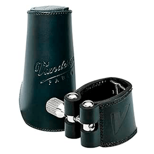 Braçadeira e Cobre Boquilha Vandoren para Clarinete Baixo em Couro LC24L