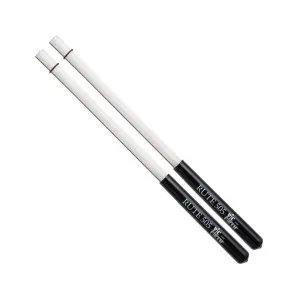 Baqueta Vic Firth Rute 505 com Cerdas de Plástico RUTE505